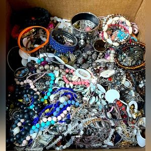Huge jewelry lot of 5lb of misc jewelry pieces for crafting or repurposing.